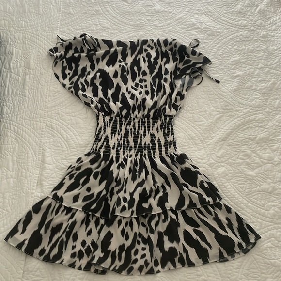 Parker Black and White Dress - Picture 2 of 4